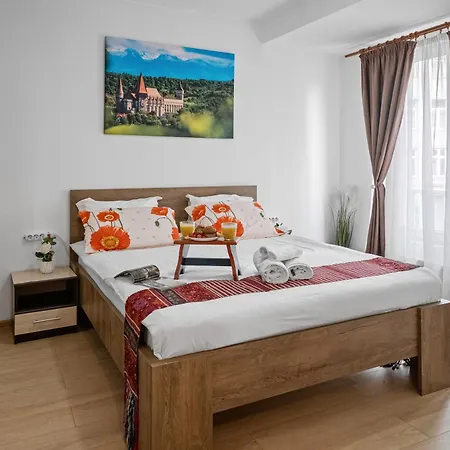 Traditional Romanian * 布加勒斯特