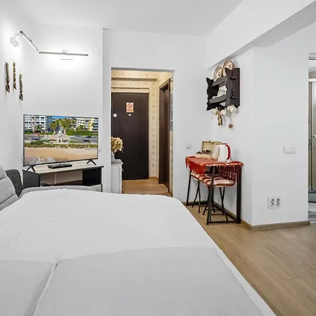 Traditional Romanian Bukareszt