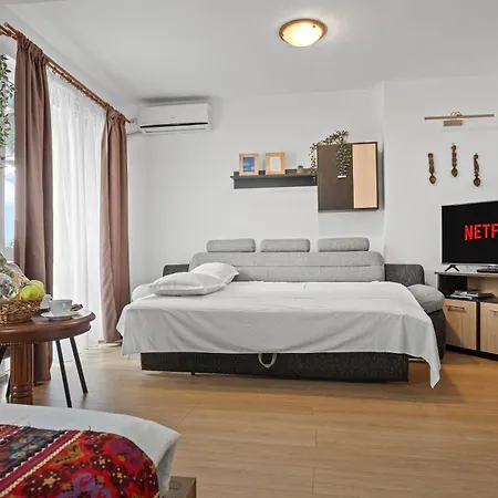 Traditional Romanian