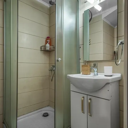 Traditional Romanian * Bukareszt