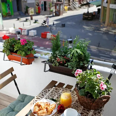 Traditional Romanian Apartmán *
